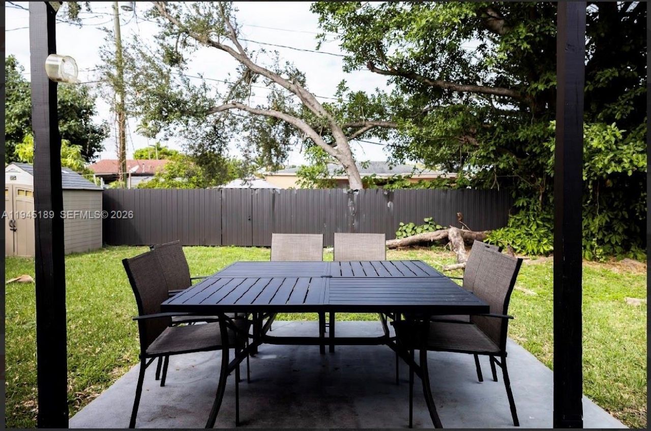 3135 NW 18th St, Miami, FL 33125 Photo