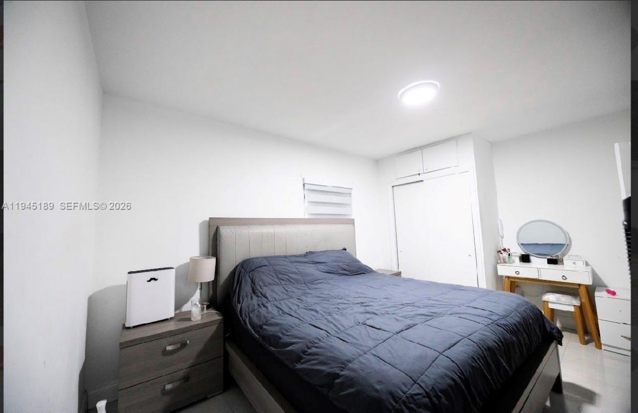 3135 NW 18th St, Miami, FL 33125 Photo