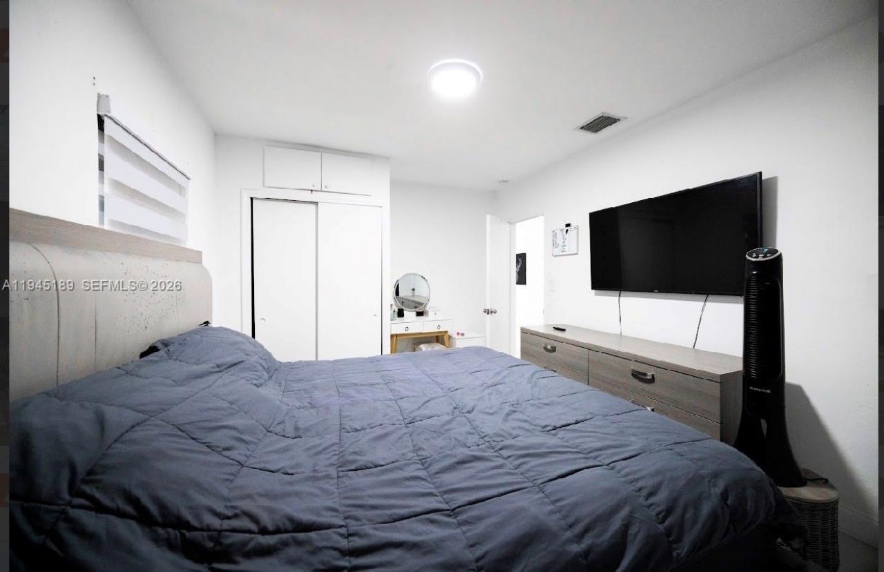 3135 NW 18th St, Miami, FL 33125 Photo