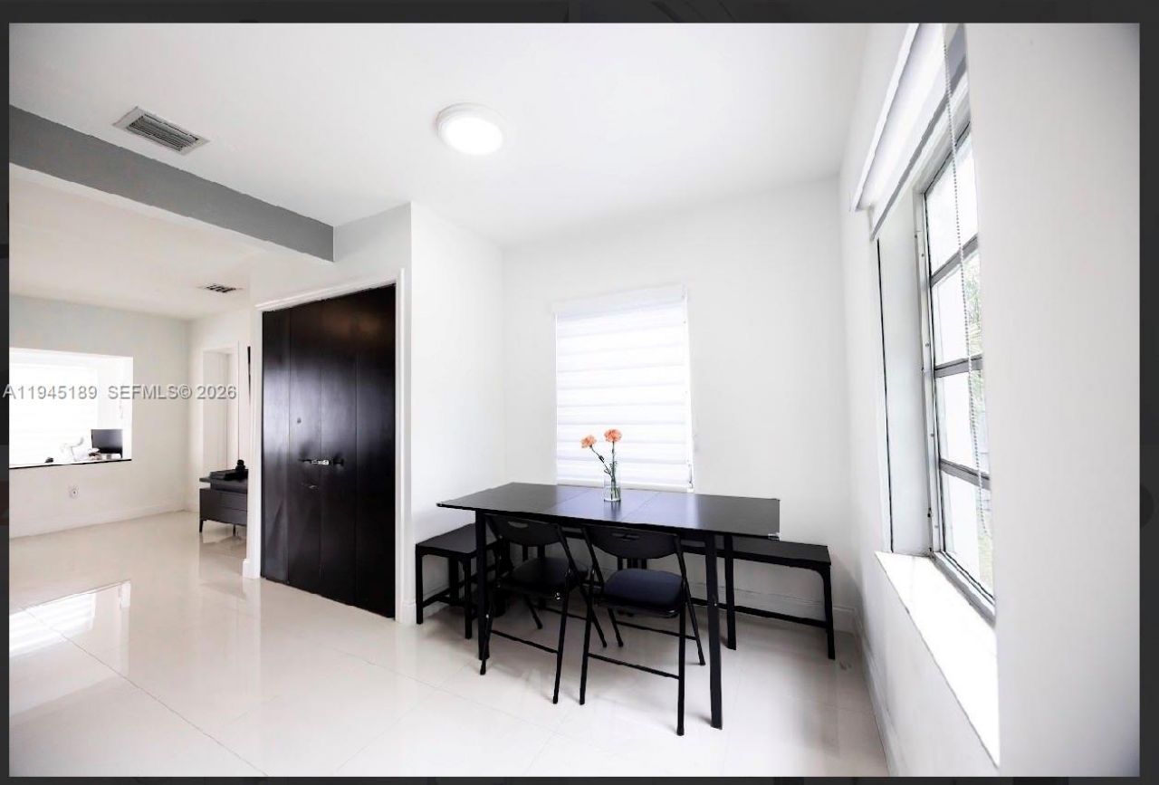 3135 NW 18th St, Miami, FL 33125 Photo