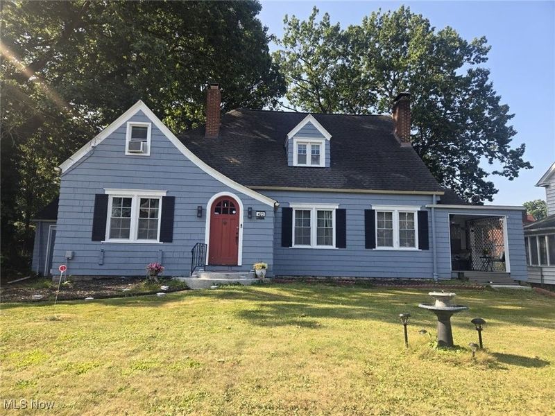 423 Bradley Lane, Youngstown, OH 44504 Photo 1