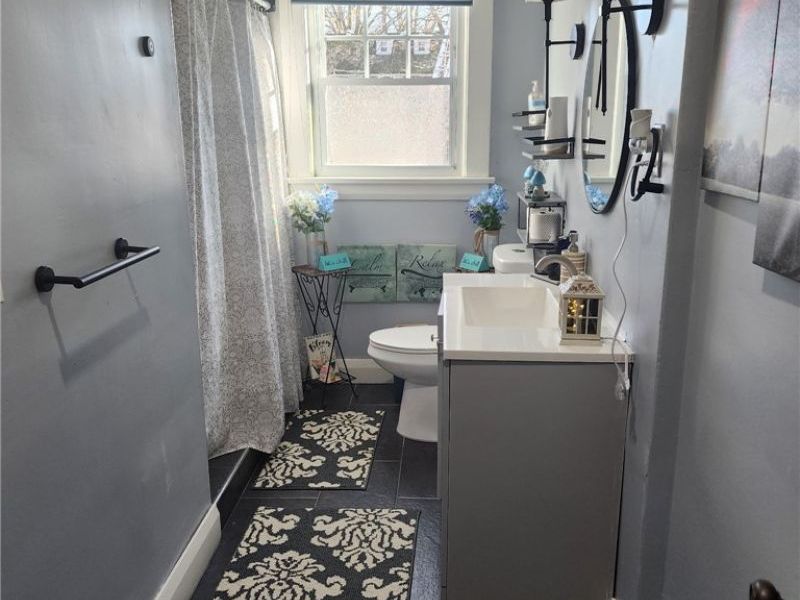 423 Bradley Lane, Youngstown, OH 44504 Photo 15