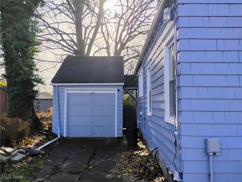 423 Bradley Lane, Youngstown, OH 44504 Photo 31