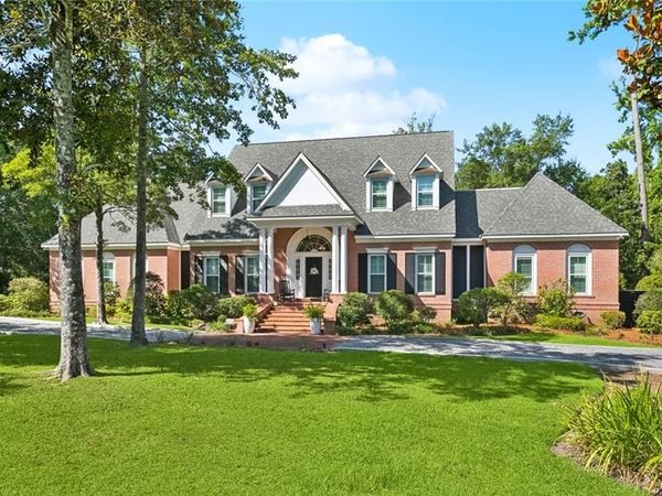 111 MAPLE RIDGE Way, Covington, LA 70433