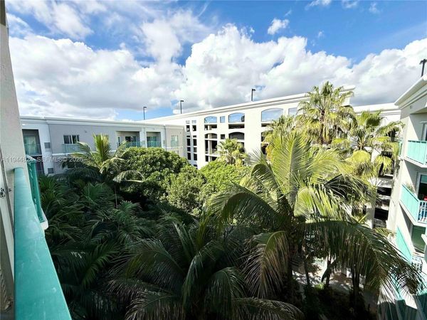 6001 SW 70th St, Unit 612, South Miami, FL 33143