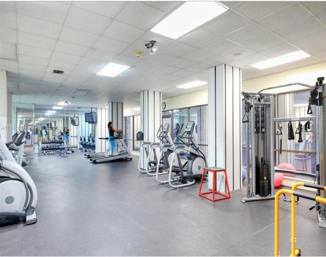 2750 NE 183rd St , Unit 2608, Aventura, FL 33160 Photo