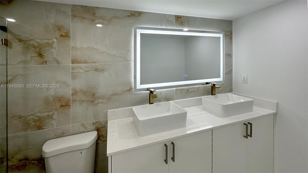 2750 NE 183rd St , Unit 2608, Aventura, FL 33160 Photo