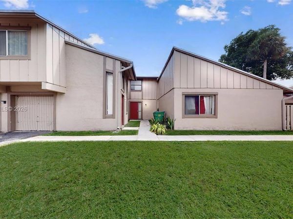 2117 NW 56th Ave, Unit 5-A, Lauderhill, FL 33313