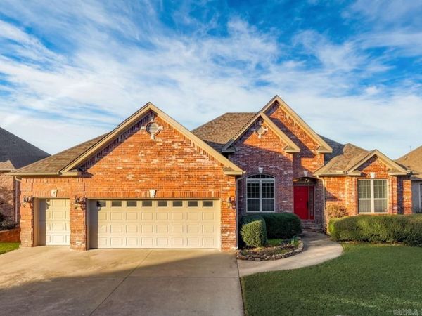 194 Majestic Circle, Maumelle, AR 72113