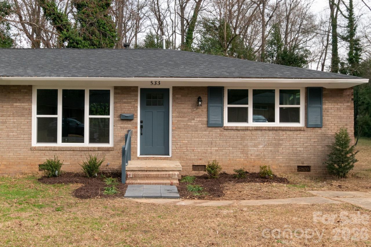 533 Blendwood Drive, Charlotte, NC 28215 Main Photo