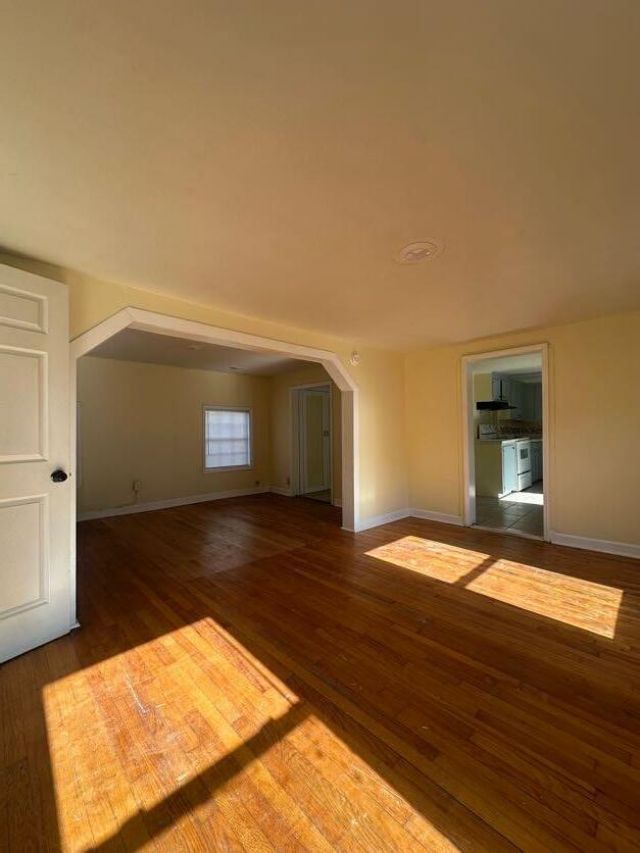 1850 Meeting St Road Photo 14