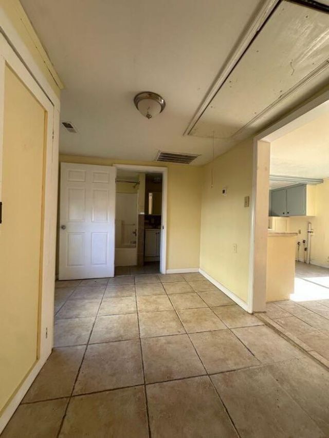 1850 Meeting St Road Photo 20