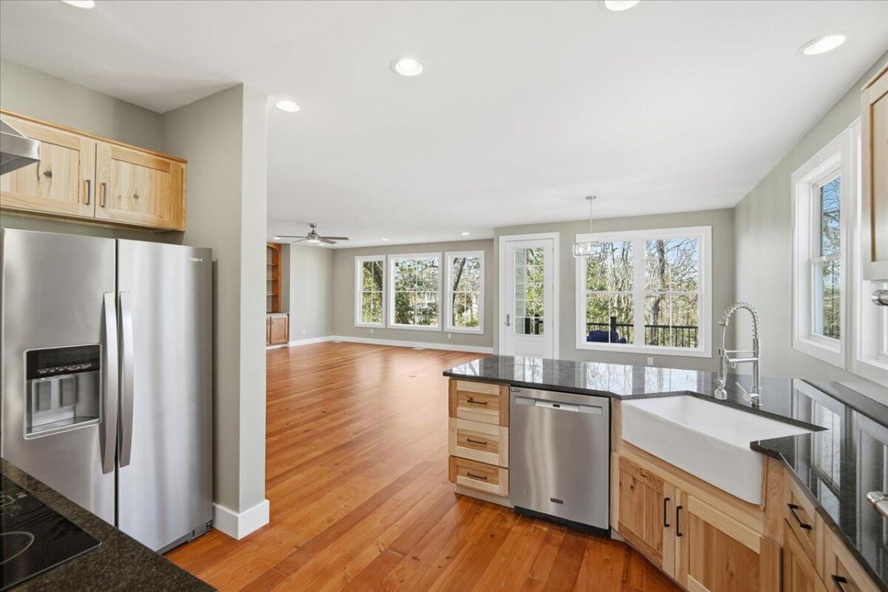 2003 Wharf Landing Court Photo 31