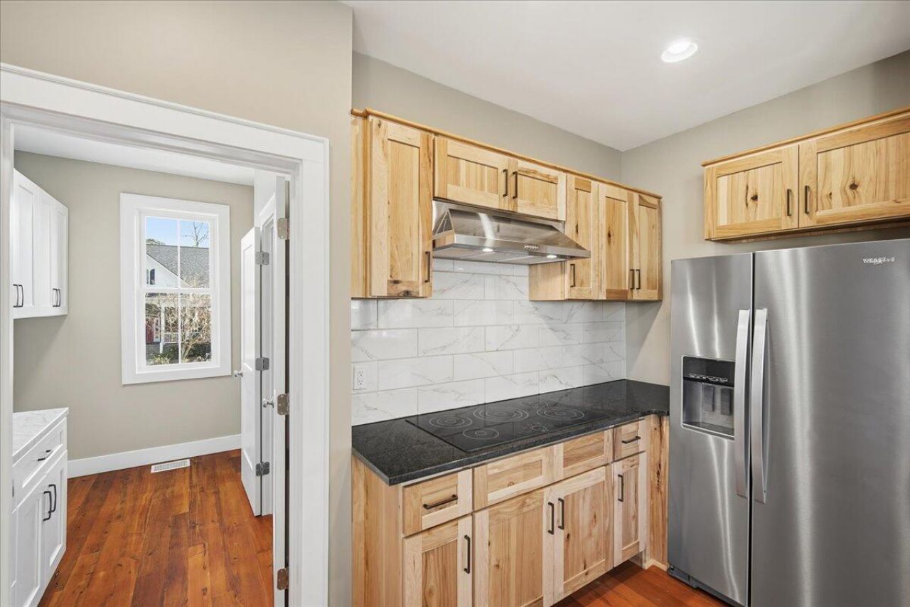 2003 Wharf Landing Court Photo 32