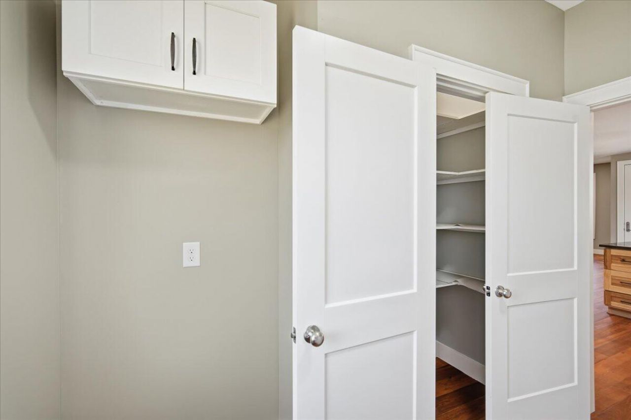 2003 Wharf Landing Court Photo 34