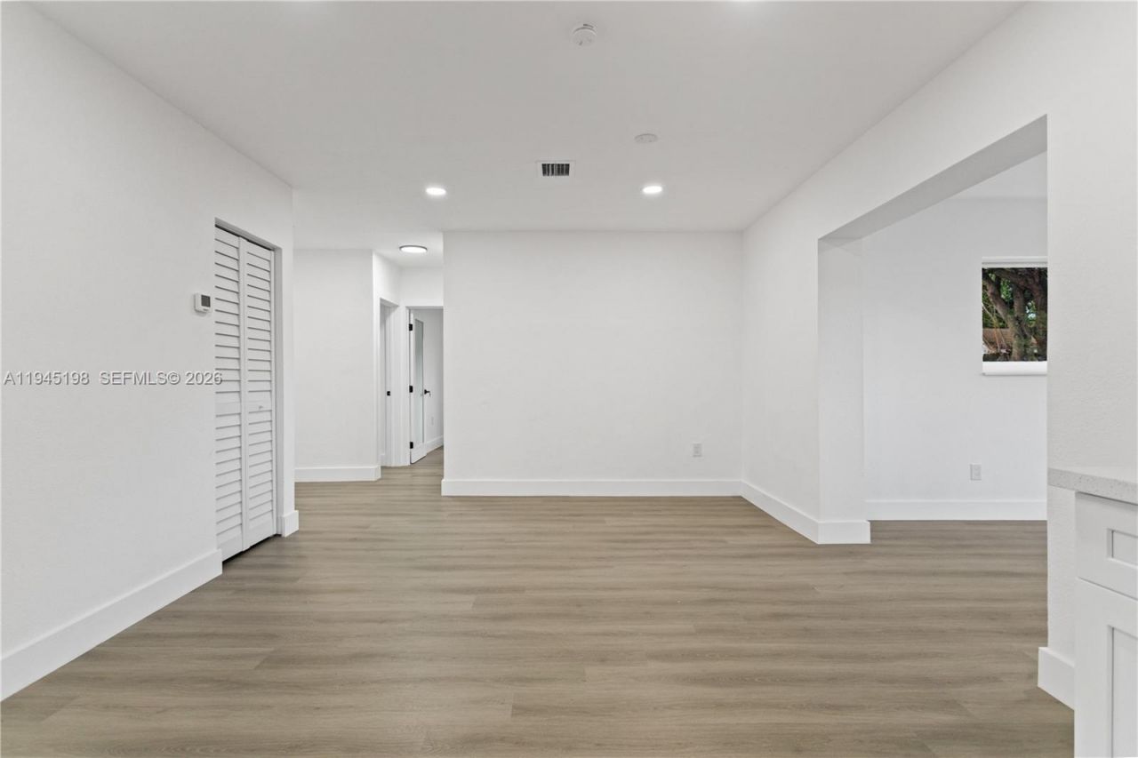 13310 NW 17th Pl, Miami, FL 33167 Photo