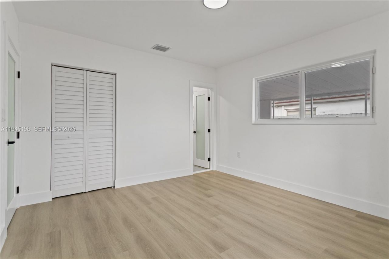 13310 NW 17th Pl, Miami, FL 33167 Photo