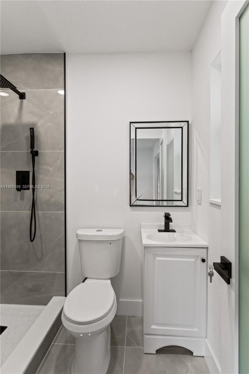 13310 NW 17th Pl, Miami, FL 33167 Photo