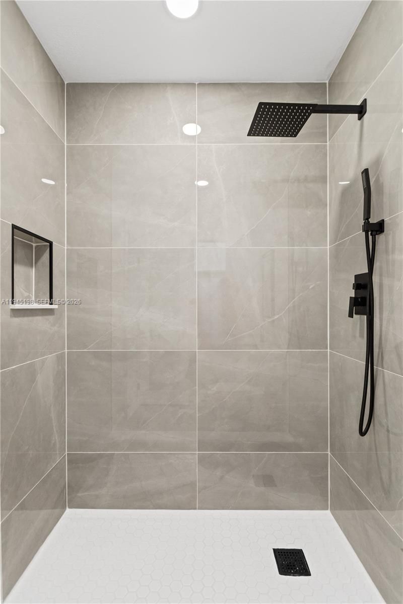 13310 NW 17th Pl, Miami, FL 33167 Photo