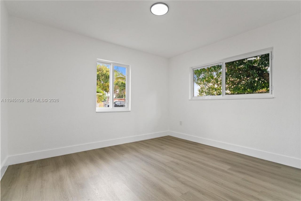 13310 NW 17th Pl, Miami, FL 33167 Photo