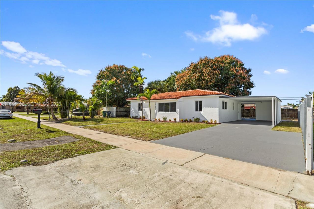 13310 NW 17th Pl, Miami, FL 33167 Photo