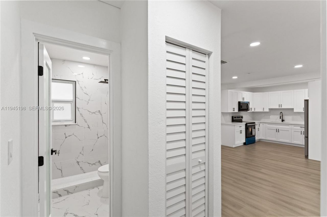 13310 NW 17th Pl, Miami, FL 33167 Photo