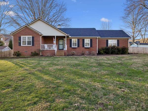 2841 Pedigo Pl, Thompsons Station, TN 37179