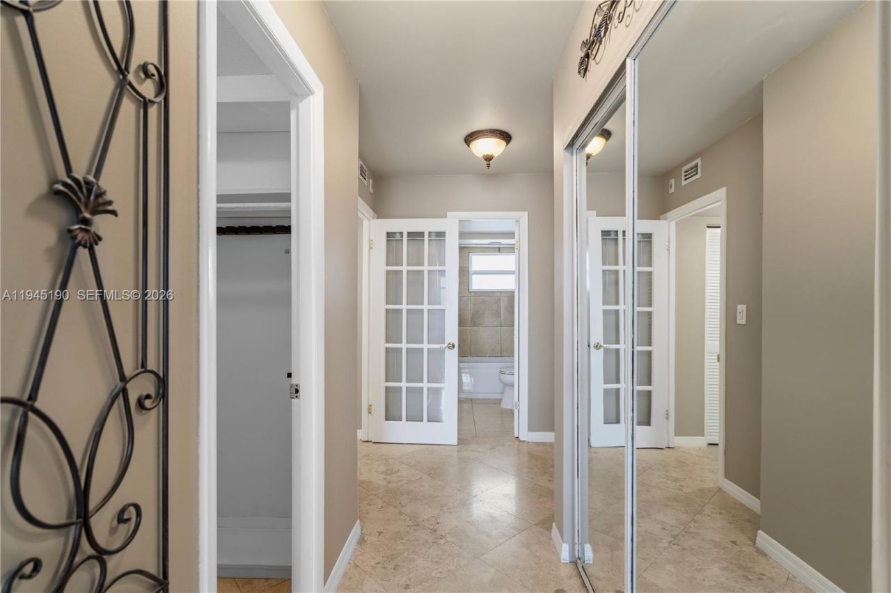 1075 NE Miami Gardens Dr, Unit 306, Miami, FL 33179 Photo