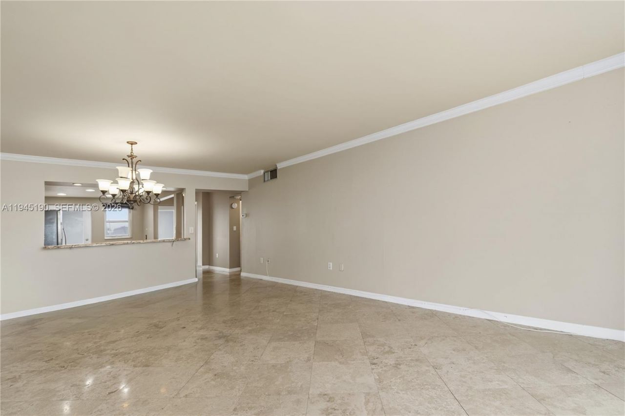 1075 NE Miami Gardens Dr, Unit 306, Miami, FL 33179 Photo