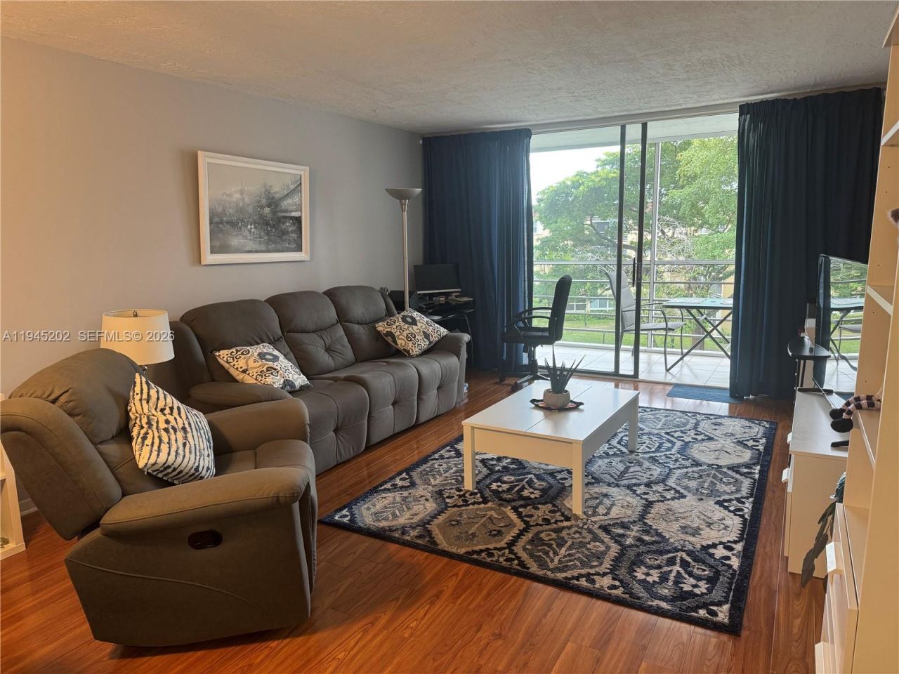 2861 Somerset Dr , Unit 409, Lauderdale Lakes, FL 33311 Photo