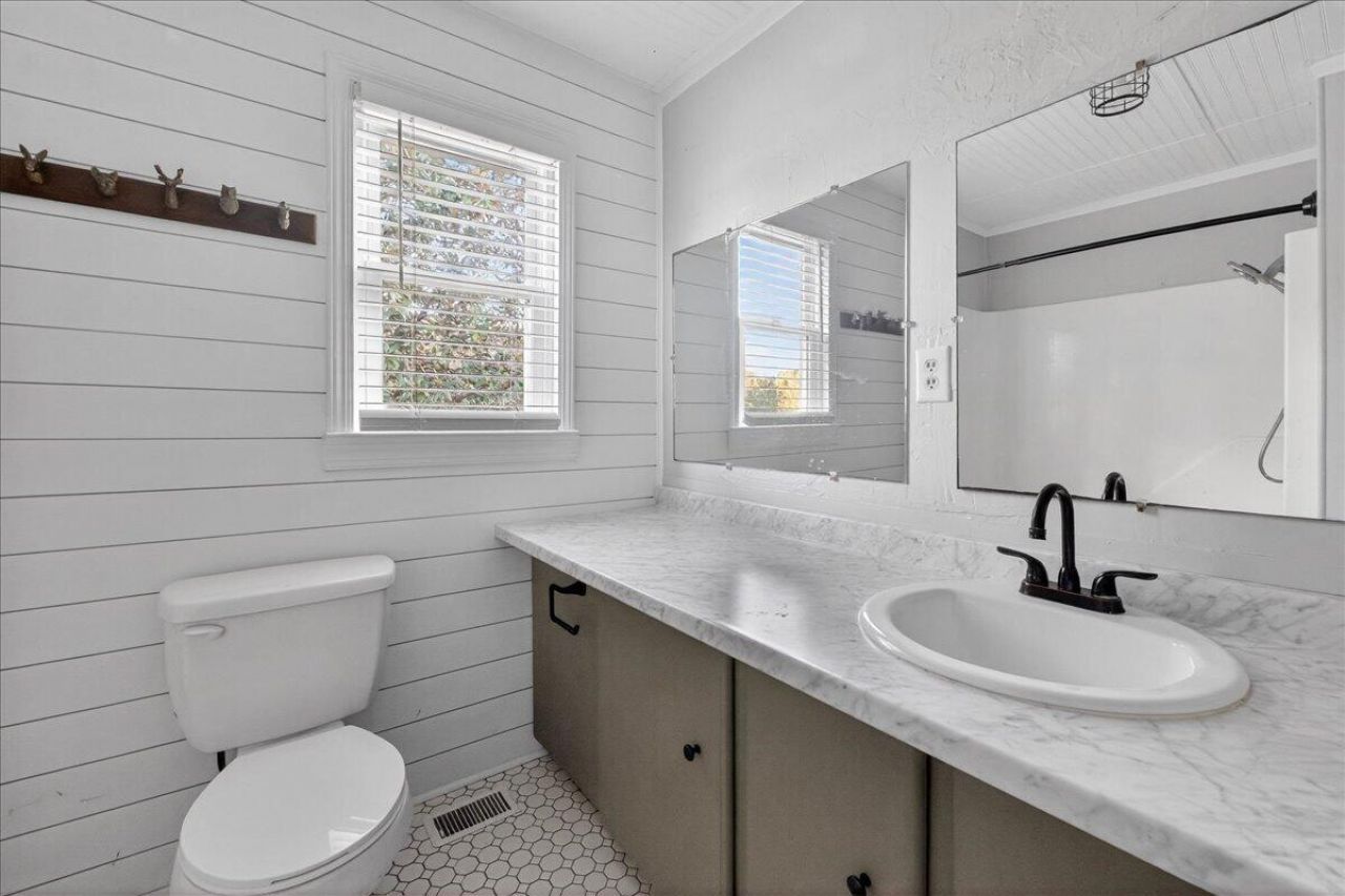 760 Coral Acres Drive Photo 25