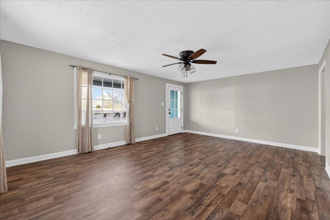 760 Coral Acres Drive Photo 5