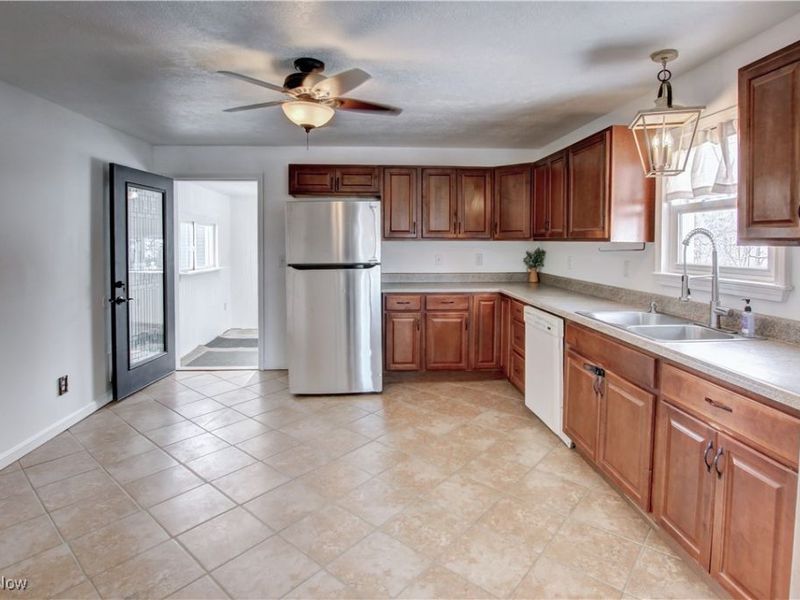 756 State Route 303, Streetsboro, OH 44241 Photo 4