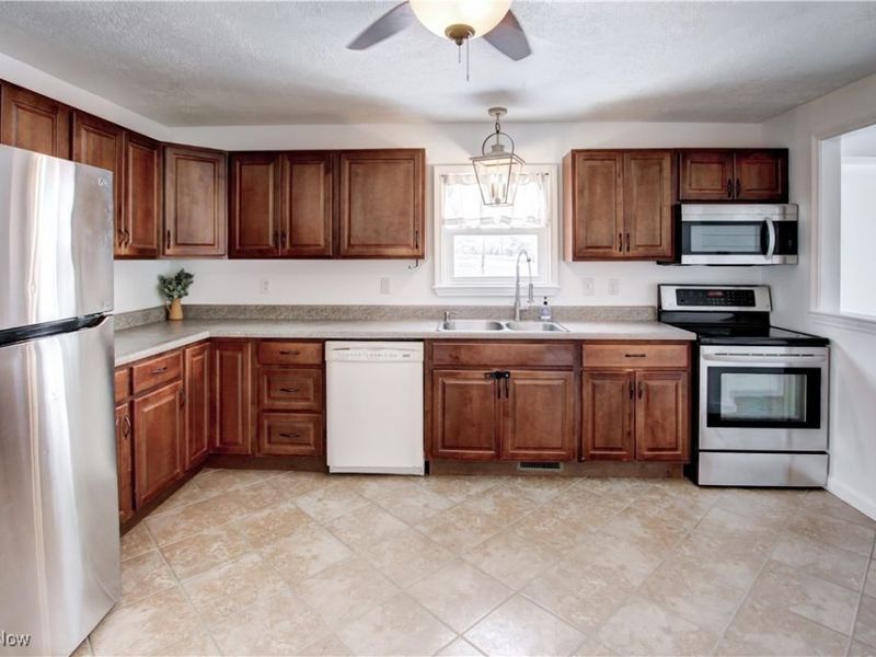 756 State Route 303, Streetsboro, OH 44241 Photo 5