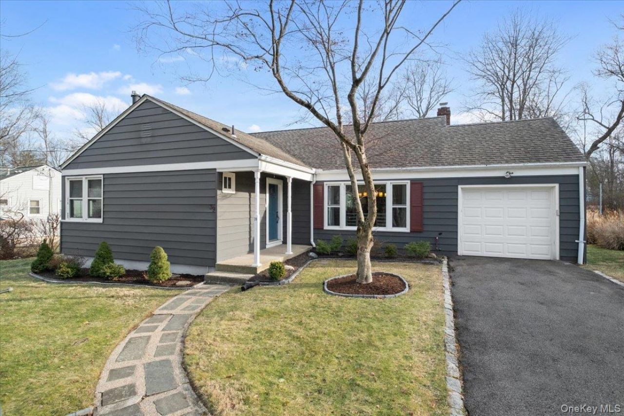 39 Darling Avenue, New Rochelle, NY 10804 Main Photo