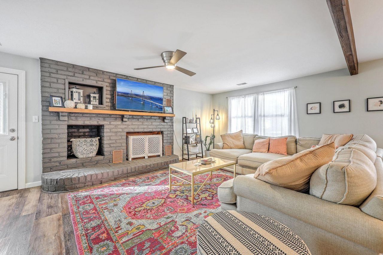 2477 Swallow Drive Photo 12