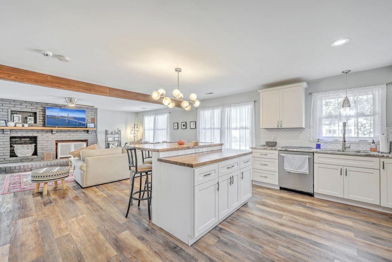 2477 Swallow Drive Photo 7