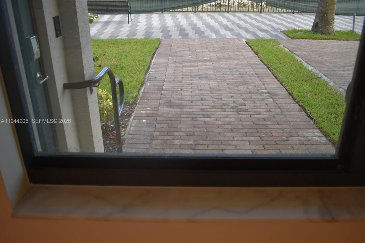 4640 NW 84th Ave , Unit 16, Doral, FL 33166 Photo