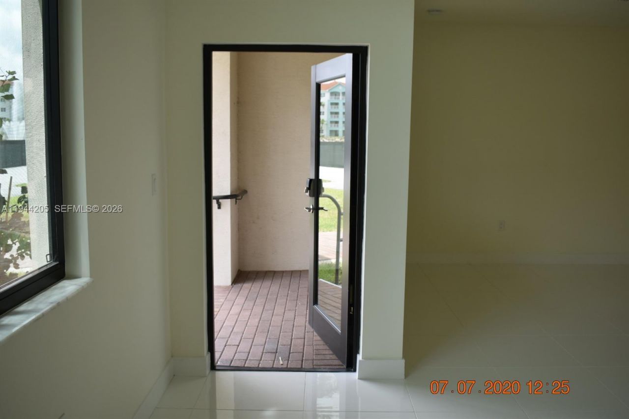 4640 NW 84th Ave , Unit 16, Doral, FL 33166 Photo