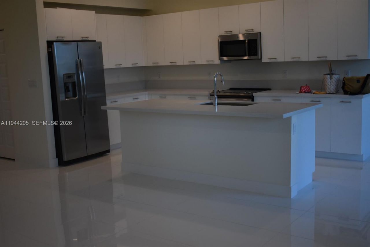 4640 NW 84th Ave , Unit 16, Doral, FL 33166 Photo