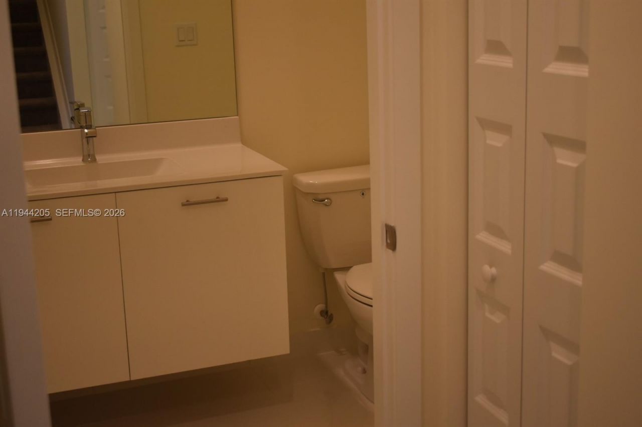 4640 NW 84th Ave , Unit 16, Doral, FL 33166 Photo