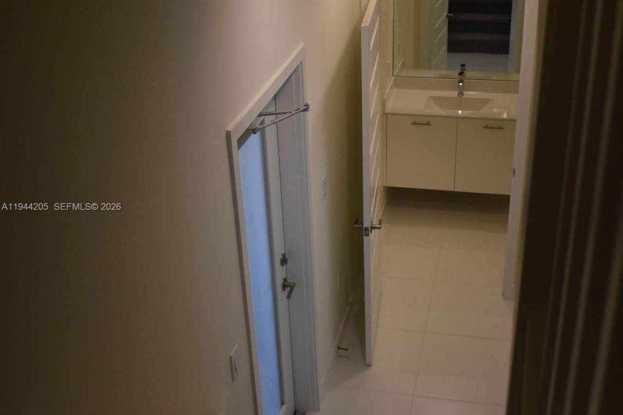 4640 NW 84th Ave , Unit 16, Doral, FL 33166 Photo