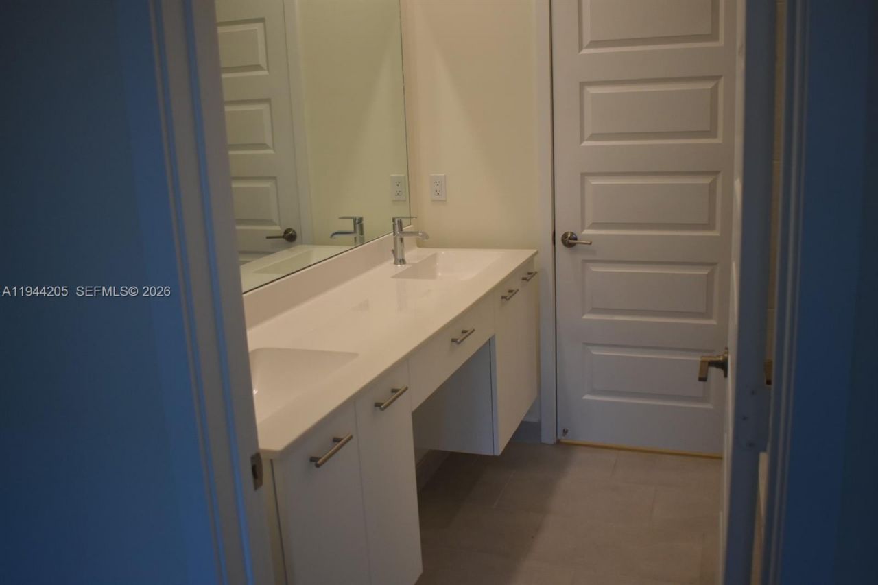 4640 NW 84th Ave , Unit 16, Doral, FL 33166 Photo