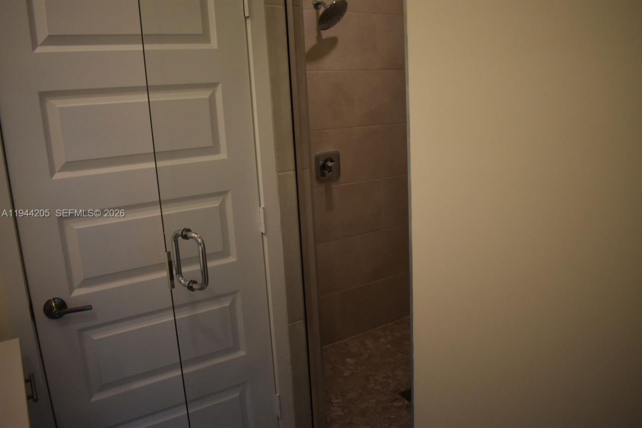 4640 NW 84th Ave , Unit 16, Doral, FL 33166 Photo