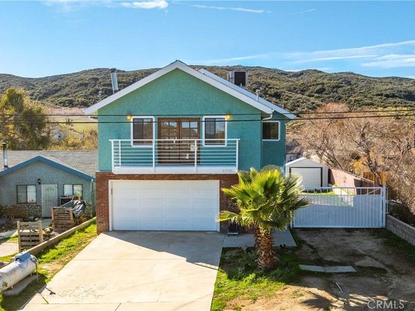 42718 Coolcrest Drive, Lake Hughes, CA 93532