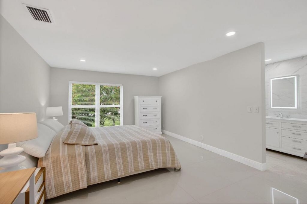 5735 Lakeview Mews Circle, Boynton Beach, FL 33437 Photo