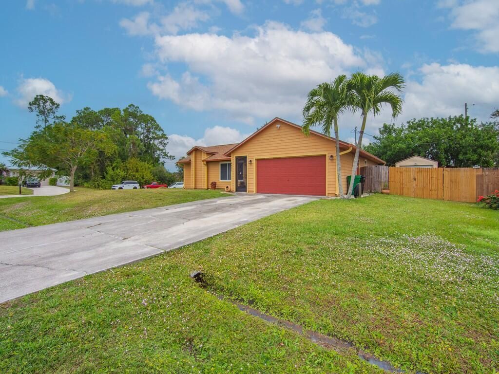 4401 SW Babylon Street, Port Saint Lucie, FL 34953 Photo