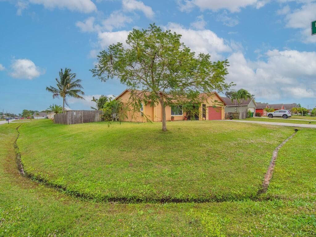 4401 SW Babylon Street, Port Saint Lucie, FL 34953 Photo