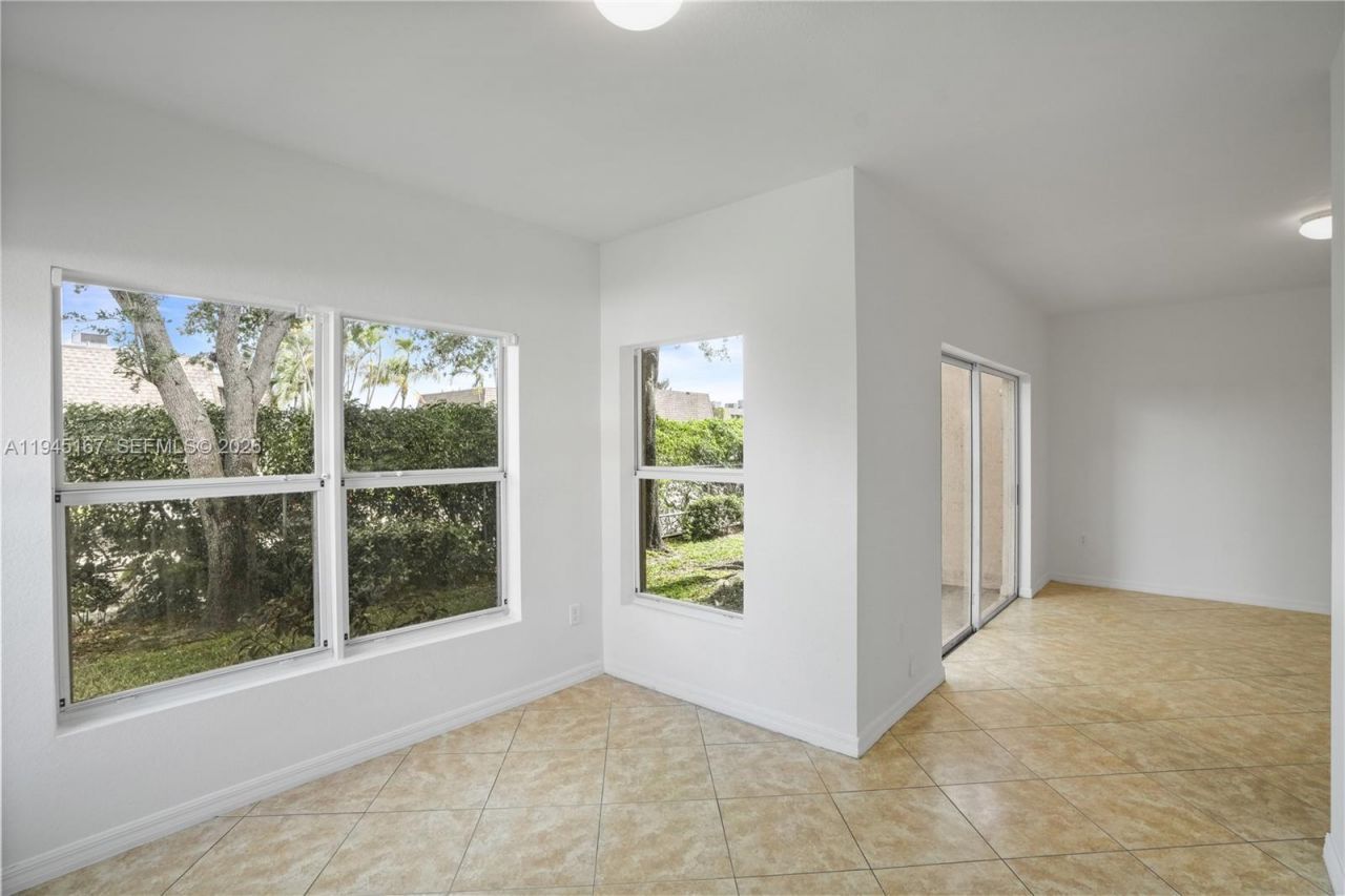 501 Talia Circle, Palm Springs, FL 33461 Photo
