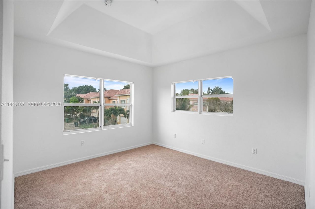 501 Talia Circle, Palm Springs, FL 33461 Photo